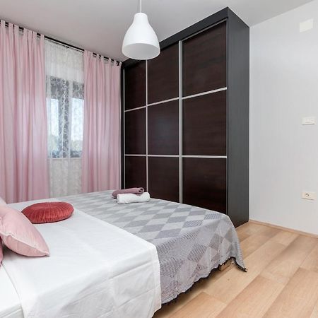 Apartman Olea Пула Екстериор снимка